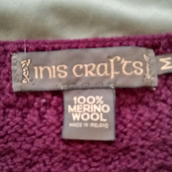 INIS CRAFTS IRISH HAND CRAFTED MERINO  SWEATER SIZE MED BURGUNDY - Picture 3 of 10